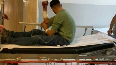 Bursa’nın İnegöl ilçesinde kavga eden iki kişiyi ayırmaya çalışan bir