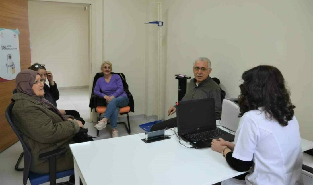 Kilo vermek isteyenlere ücretsiz danışmanlık… Bursa’da Sağlıklı Hayat Merkezleri’ne başvuran birçok kişi, uzman diyetisyenlerin rehberliğinde
