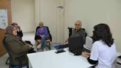 Bursa’da Sağlıklı Hayat Merkezleri’ne başvuran birçok kişi, uzman diyetisyenlerin rehberliğinde