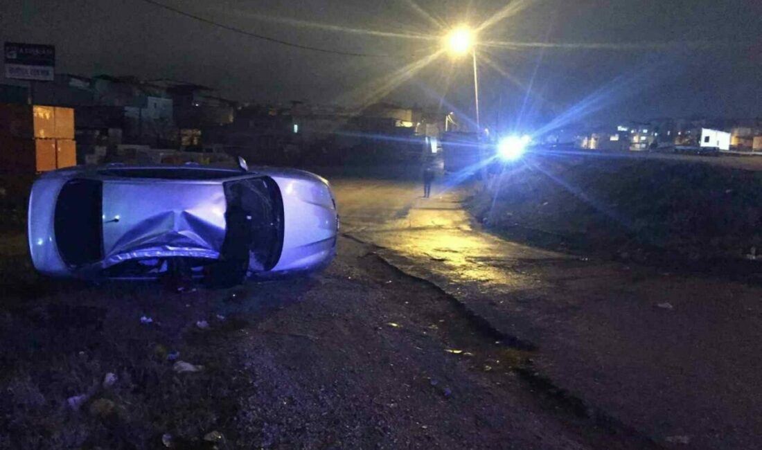 Kontrolden çıkan otomobil takla attı: 2 yaralı Bursa’da yağış sonrası kayganlaşan yolda sürücüsünün kontrolünden çıkan otomobil takla