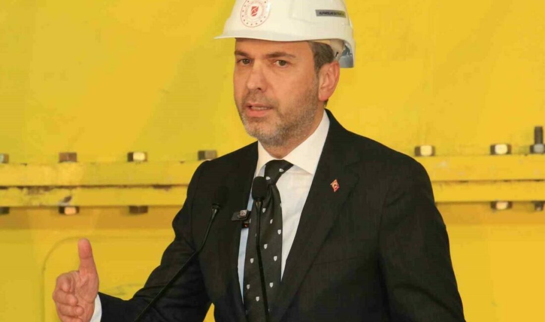 Kozağacı’nda köylülerin zaferi Enerji ve Tabii Kaynaklar Bakanı Alparslan Bayraktar, Bursa’nın Keles ilçesi