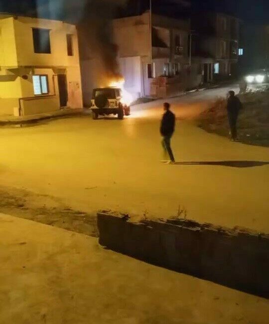 Bursa’nın Karacabey ilçesinde lüks cip alev alev yandı. O anlar