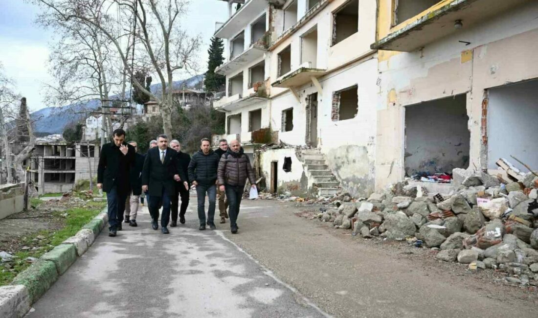 Mollaarap’ta yeşil dönüşüm Yıldırım Belediyesi, Alev Alatlı Düşünce ve Sanat Merkezi’nden Hünkâr Köşkü’ne