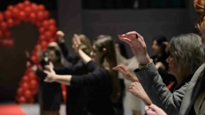 Nilüfer Belediyesi Sevgililer Günü’ne özel tango atölyesi düzenledi. “Sevgi Nilüfer’de”