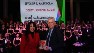 Osmangazi Belediyesi, 14 Şubat Sevgililer Günü’ne özel düzenlediği konserde, sevenleri