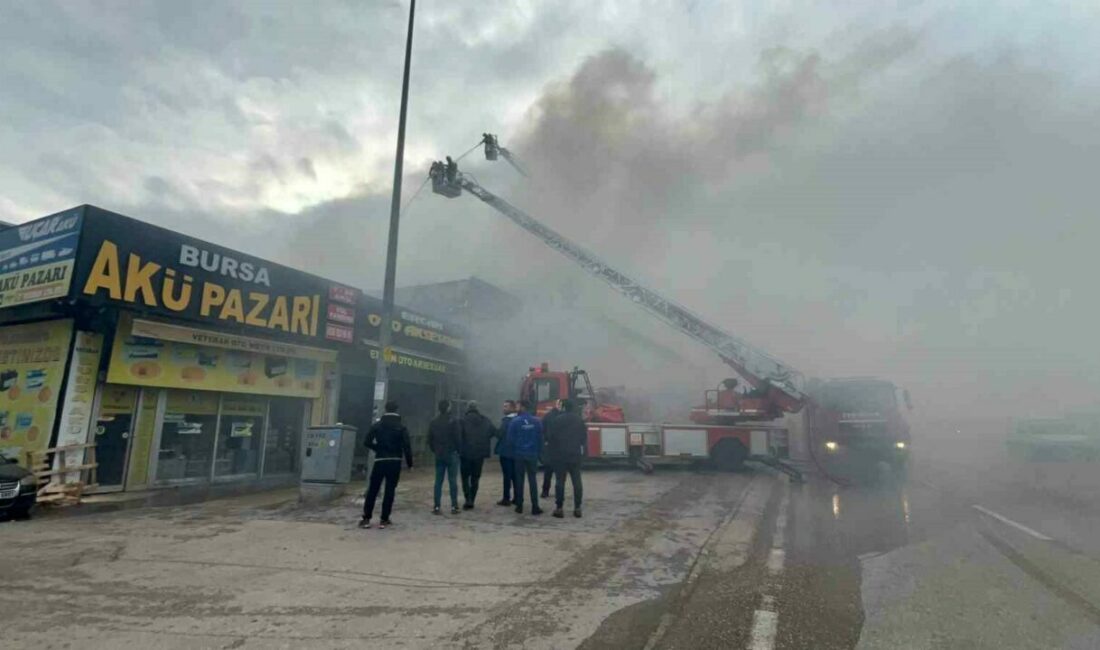 Oto aksesuar dükkanında çıkan yangın başka bir iş yerine sıçradı Bursa’da oto aksesuar işletmesinde çıkan yangın bitişindeki iş yerine sıçradı.