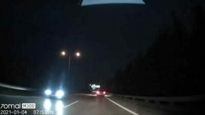 Bursa’da bir otomobil sürücüsü otobanda ters yönde ilerledi. Hızla giden