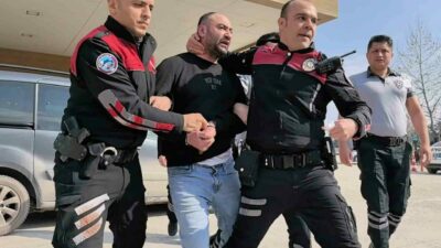 Bursa’nın İnegöl ilçesinde kimlik göstermesini isteyen polise saldırıp hakaret eden