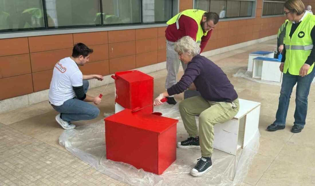 Bursa Büyükşehir Belediyesi ve Bursa Kent Konseyi tarafından ‘Dünya Kediler