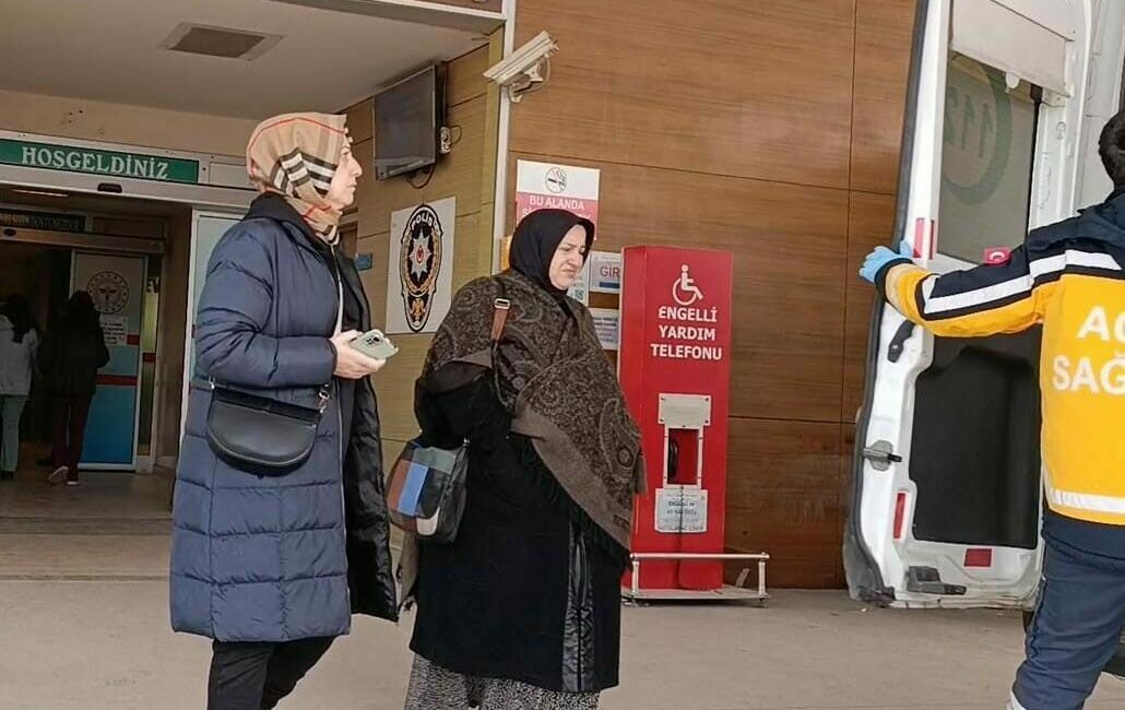 Bursa’nın İnegöl ilçesinde sobadan sızan karbonmonoksit gazından karı koca zehirlendi.