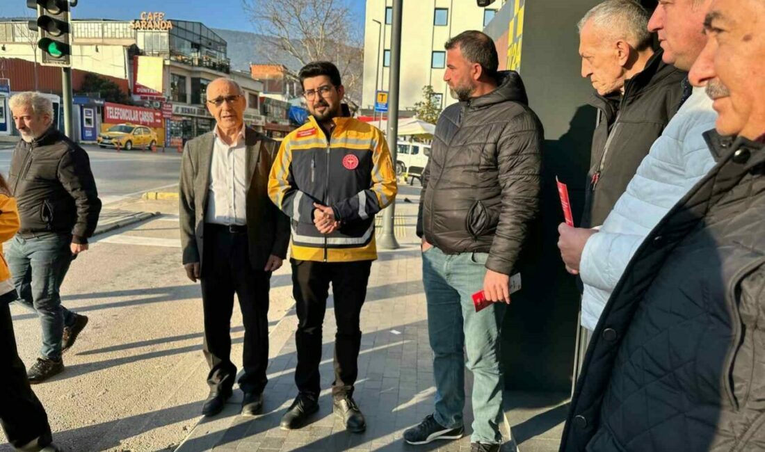 Şoförler ve otomobilciler odası ile taksi şoförlerinden fermuar sistemine destek Sağlık Bakanlığı’nın başlattığı ‘Fermuar Sistemi İle Yaşama Yol Ver’ kampanyası