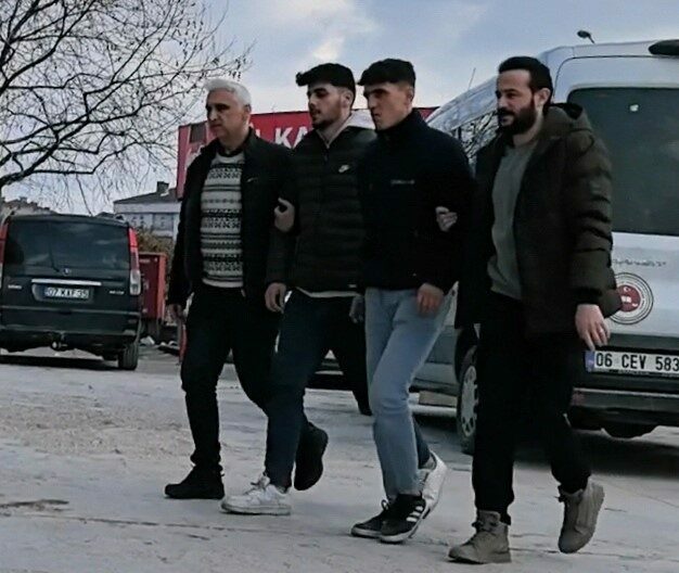 Bursa’nın İnegöl ilçesinde taciz şüphelisini zorla alıkoyup bağ evinde işkence