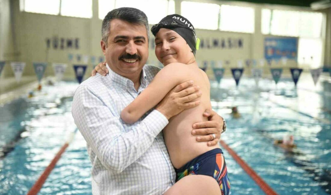 Doğuştan bacakları ve sol kolunun dirseğinden aşağısı olmayan 10 yaşındaki