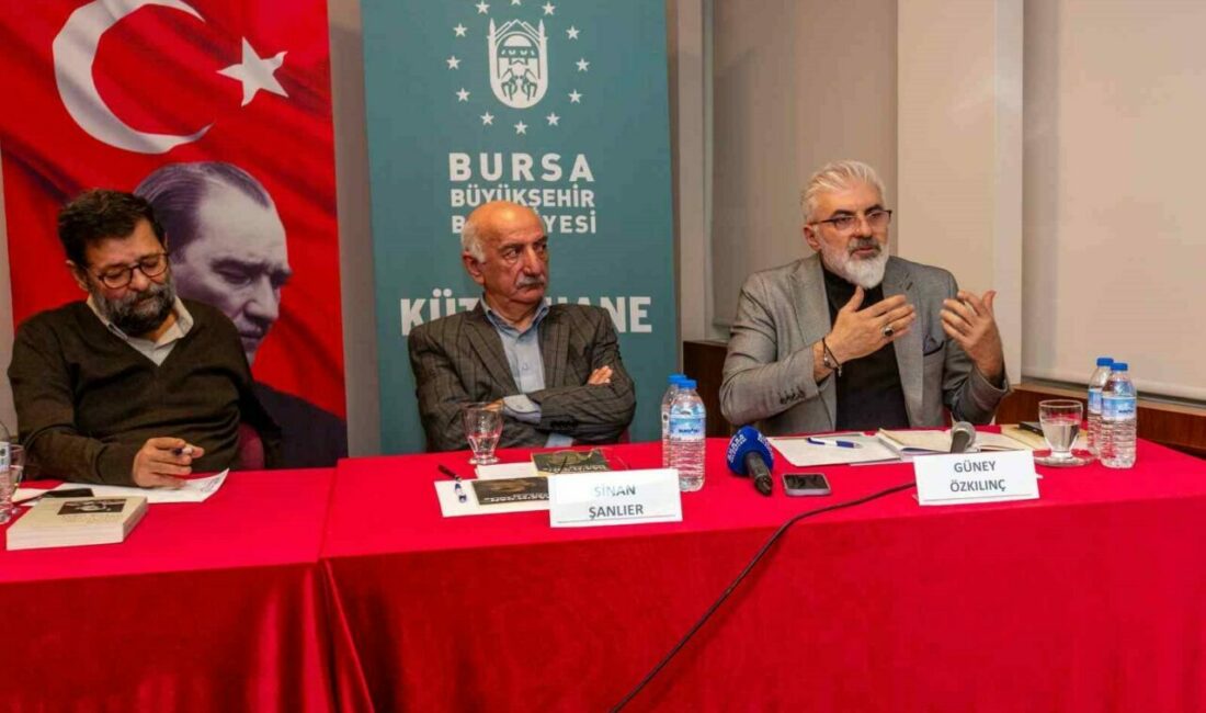 Usta yazarlar Nâzım’ı yazma serüvenlerini anlattı Bursa Büyükşehir Belediyesi tarafından ‘Nâzım Hikmet Yılı’ etkinlikleri kapsamında düzenlenen