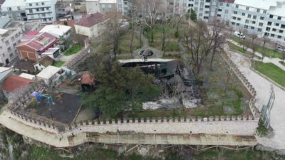 DeBursa’da Dimboz Muharebesi sonucunda 1306 yılında fethedilen asırlık Kestel Kale’si