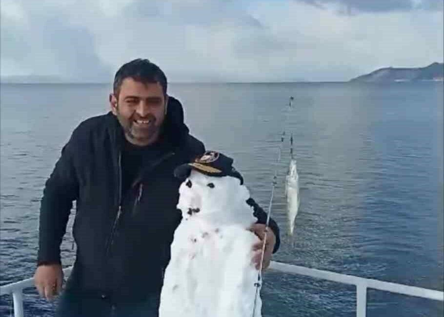Bursa’da bir balıkçı grubu, tekne ile balık avına çıktı. Bir