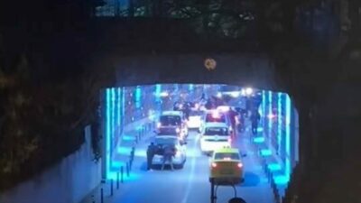 Bursa’da bir arya gelen magandalar, yol kesip eğlenmeye çalışması vatandaşların