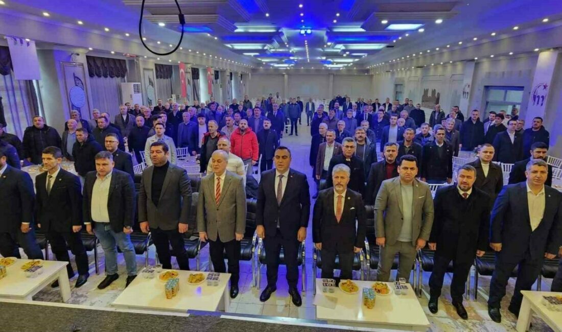 Yeni başkan Akar oldu Mustafakemalpaşa Muhtarlar Derneği’nin 15. olağan kongresinde, 129 oydan 72’sini alan