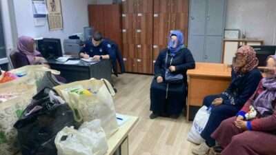 Gemlik’te çevre yolunda bir hipermarket çevresinde, insanların duygularını sömürerek vatandaşlara