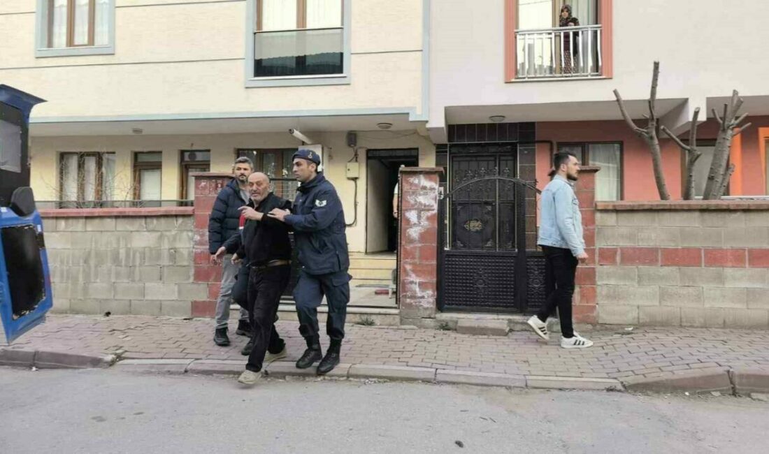 Bursa’nın İnegöl ilçesinde 2 farklı noktada 3 kişiyi bıçak ve