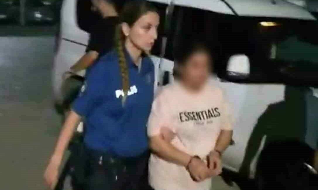 73 suç kaydı, 44 yıl hapis cezasıyla aranan kadın piknik yaparken yakalandı Bursa’da 73 ayrı suç dosyası bulunan ve 44 yıl 10