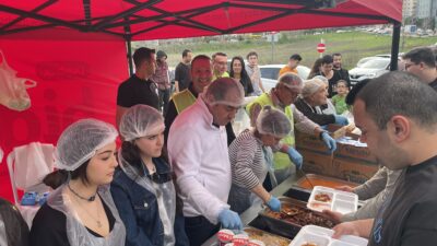 Bursa Tophane Rotary Kulübü, uzun yıllardır Ramazan ayında üniversite öğrencilerine