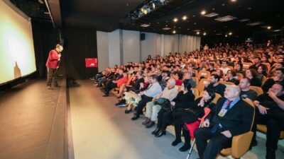 Yönetmenliğini, senaristliğini ve yapımcılığını Veysel Özgür Sağlam'ın üstlendiği, uluslararası festivallerde