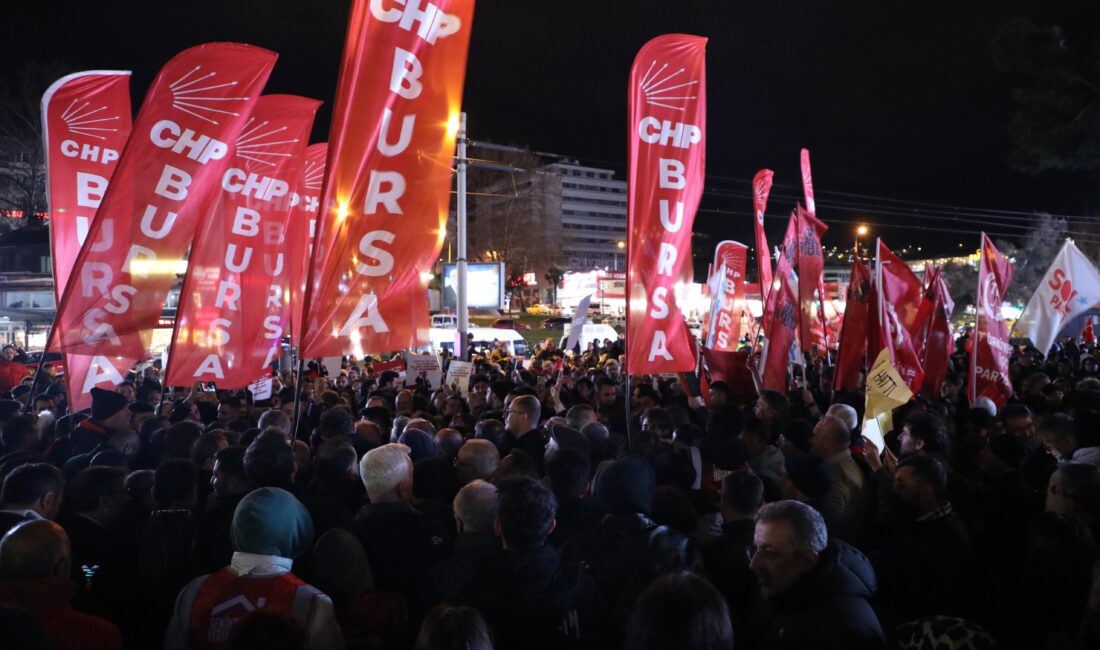 CHP’ye Bursa’da 10 bin yeni üye İstanbul Büyükşehir Belediye Başkanı ve CHP'nin Cumhurbaşkanı aday adayı Ekrem