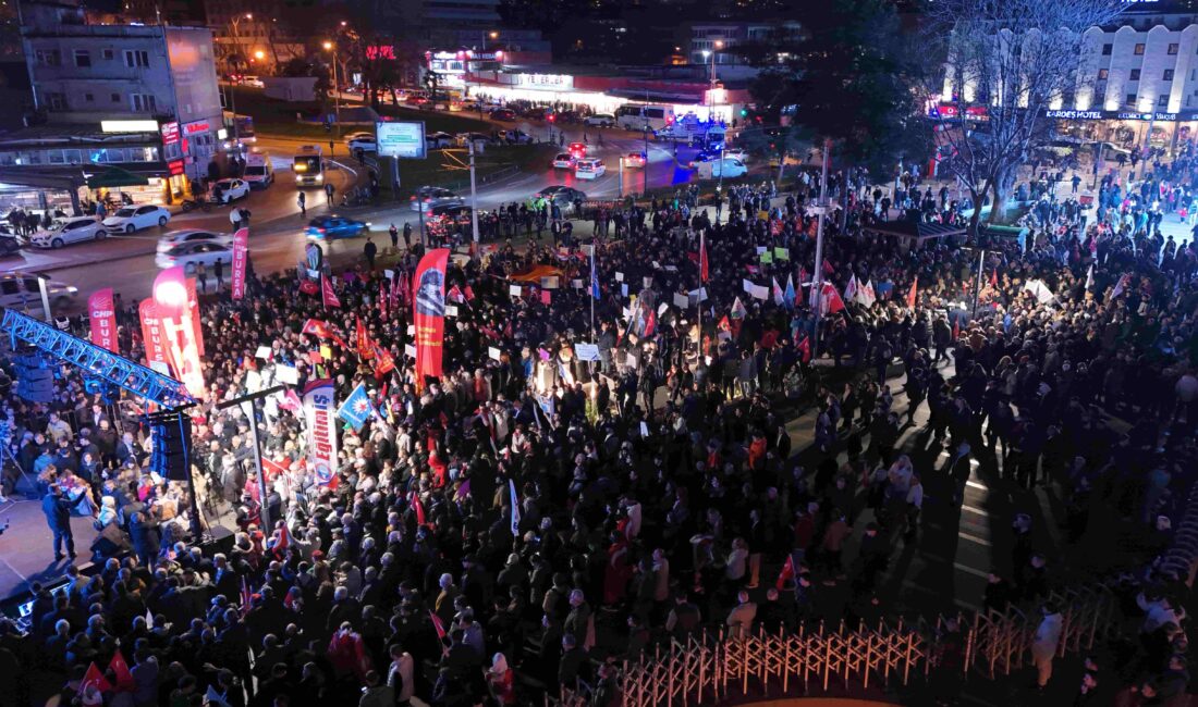Bursa’da İmamoğlu’na destek eylemleri sürüyor Cumhuriyet Halk Partisi'nin Cumhurbaşkanı Adayı ve İBB Başkanı Ekrem İmamoğlu'nun