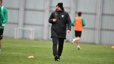 Bursaspor’un çiçeği burnunda teknik adamı Adem Çağlayan startı hızlı verdi…
