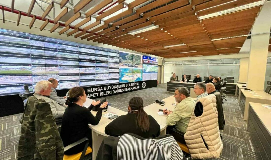 AKOM’da muhtarlarla istişare toplantısı Bursa Büyükşehir Belediyesi Afet İşleri Dairesi Başkanlığı, mahalli idarenin en