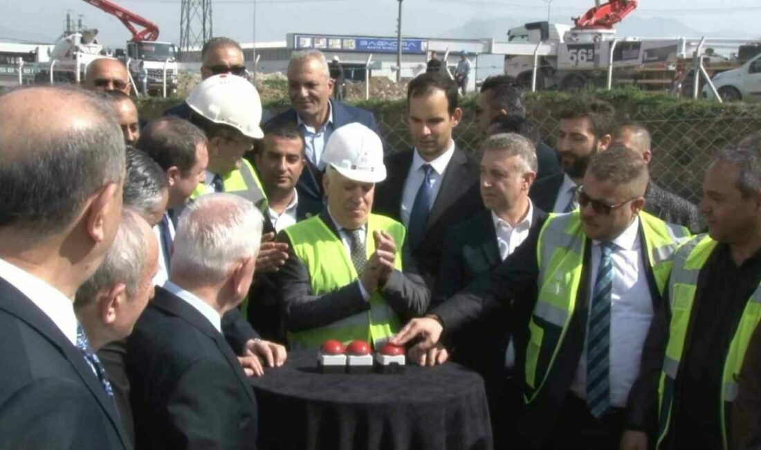 Arabayatağı Kentsel Dönüşüm Projesinin temeli atıldı Bursa Büyükşehir tarafından Arabayatağı mahallesinde yapılan kentsel dönüşüm projesinin temeli