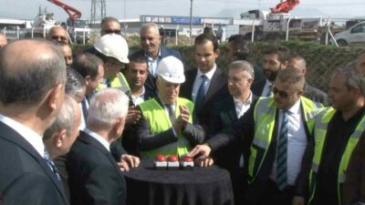 Bursa Büyükşehir tarafından Arabayatağı mahallesinde yapılan kentsel dönüşüm projesinin temeli