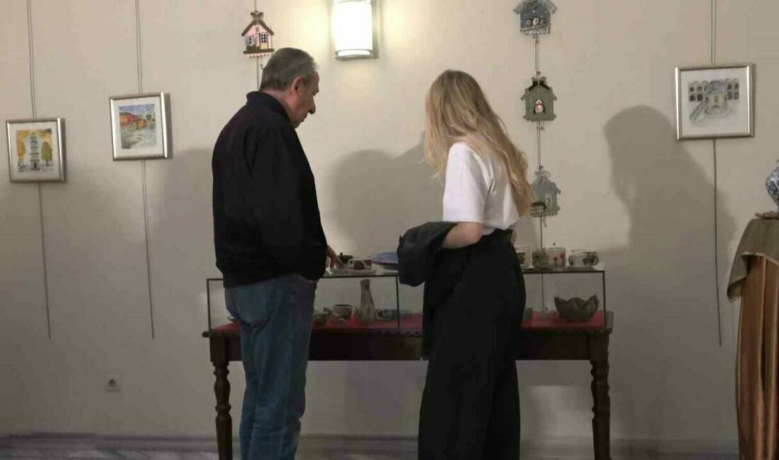 Bağımsız bir hayat sergisi Bursa’da bağımlılıktan kurtulup sanata yönelenlerin tasarladığı tablo ve el sanatları