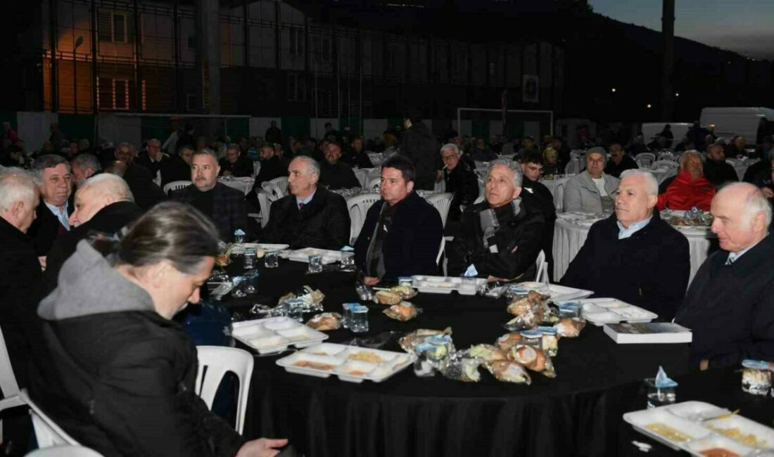 Başkan Aydın, amatör spor kulüpleri yöneticileri ile iftarda buluştu Osmangazi Belediye Başkanı Erkan Aydın, Bursa’daki 200 amatör spor kulübü