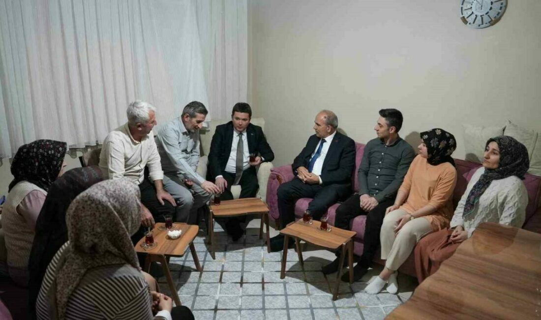 Osmangazi Belediye Başkanı Erkan Aydın, Fatih Mahallesi’nde ikamet eden Ayaz