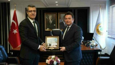 Osmangazi Belediye Başkanı Erkan Aydın, Bursa Orman Bölge Müdürü Erdal