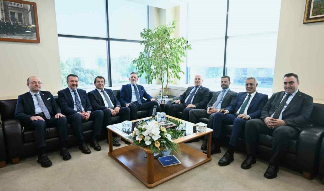 Bursa Büyükşehir Belediye Başkanı Mustafa Bozbey, Bursa Ticaret ve Sanayi