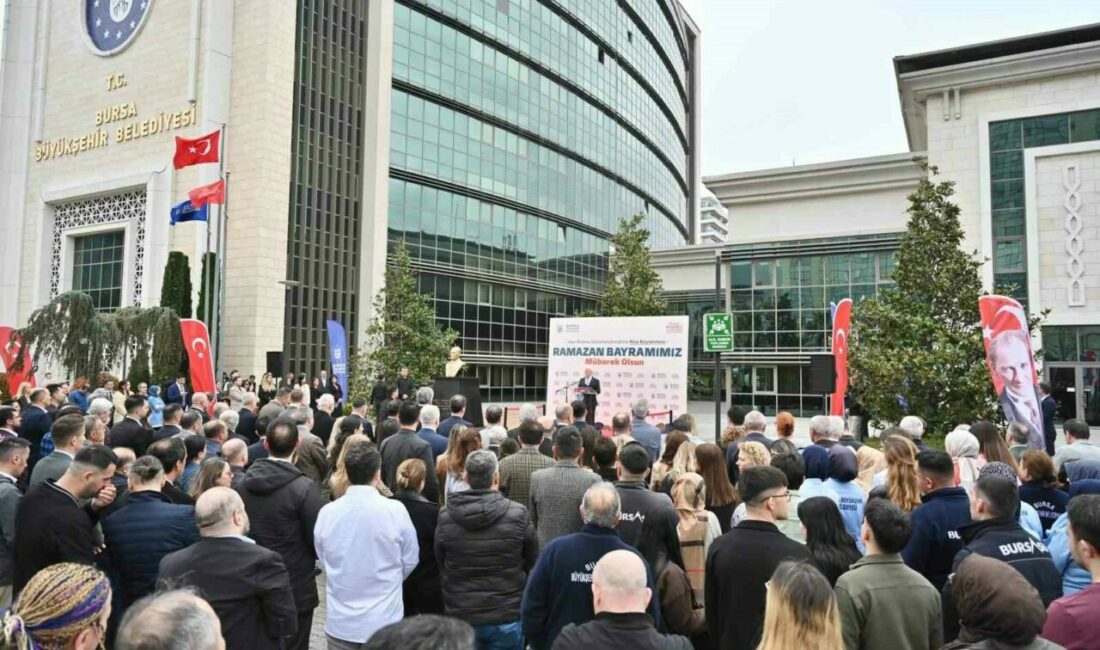 Başkan Bozbey, Büyükşehir ailesiyle bayramlaştı Bursa Büyükşehir Belediye Başkanı Mustafa Bozbey, Büyükşehir Belediyesi, BUSKİ, BURULAŞ