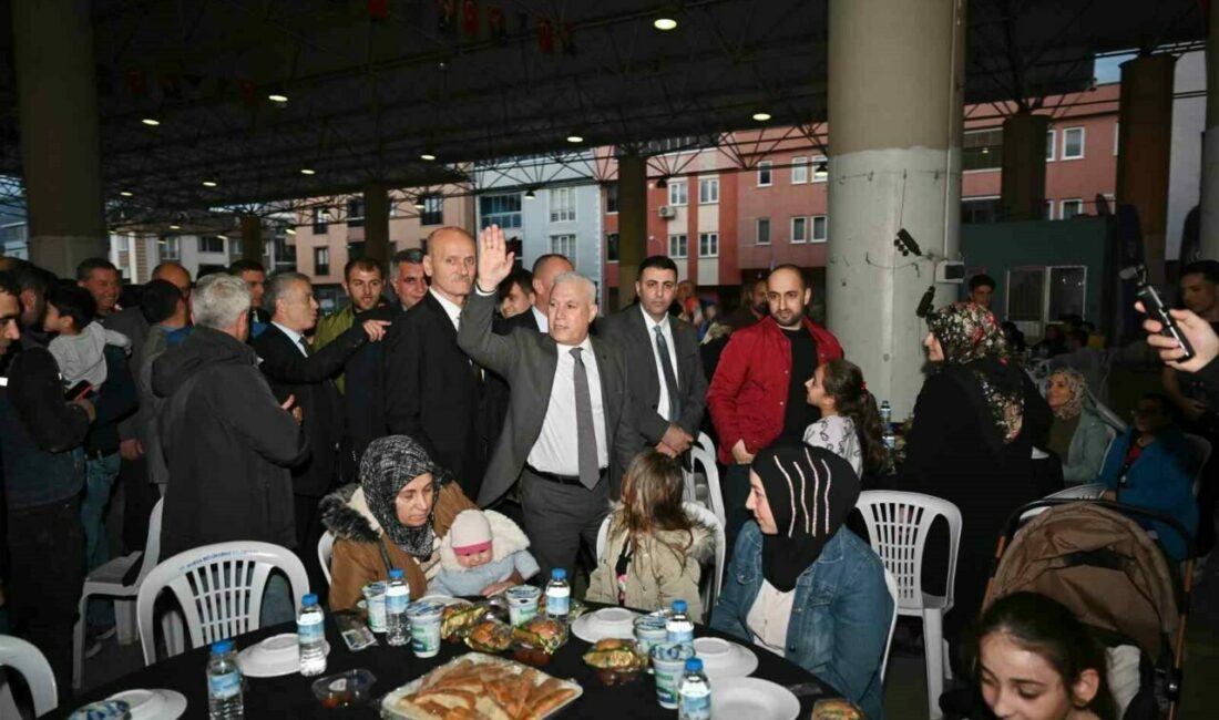 Başkan Bozbey: “Kentsel dönüşüm konusunda hızlı hareket etmek istiyoruz” Bursa Büyükşehir Belediyesi tarafından Gürsu ilçesinde düzenlenen iftar programında konuşan