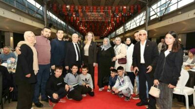 Bursa Büyükşehir Belediyesi tarafından düzenlenen iftar programında şehit aileleri ve