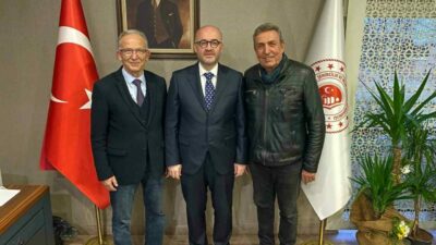 Bursa Platformu Derneği Başkanı İsmail Hakkı Kavurmacı ve yönetim kurulu
