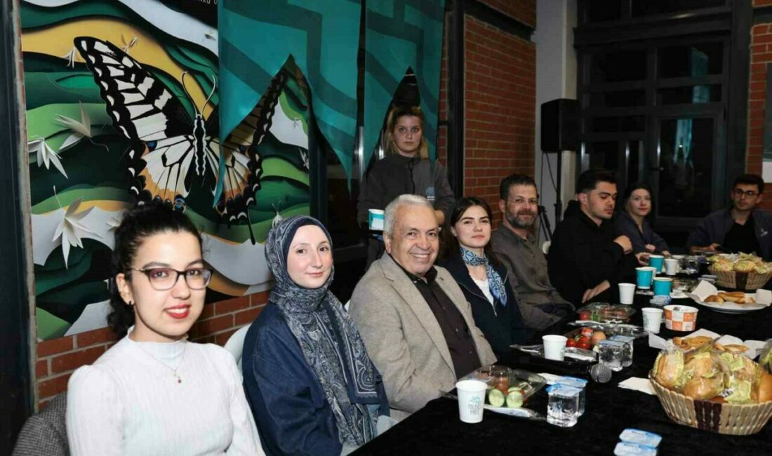 Nilüfer Belediye Başkanı Şadi Özdemir, NİLBEL Kafe Koza’da düzenlenen sahur