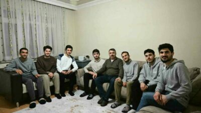 Yıldırım Belediye Başkanı Oktay Yılmaz, Bursa Teknik Üniversitesi’nde okuyan mühendis