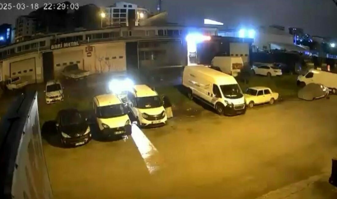 Böyle hırsızlık görülmedi: Kendi aracını çaldı Bursa’da bir kişi, parası olmadığı için tamirciye bıraktığı aracını çaldı.