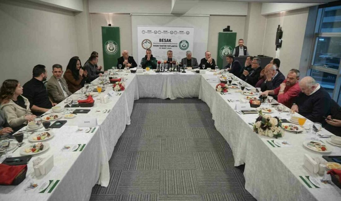 Bursa Esnaf Arama Kurtarma ekibi kamuoyuna tanıtıldı Bursa Esnaf ve Sanatkarlar Odaları Birliği (BESOB) tarafından gönüllü esnaflardan