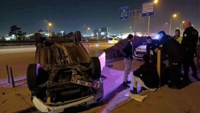 Bursa’da meydana gelen zincirleme kazada 3 otomobil birbirine çarptı. 5