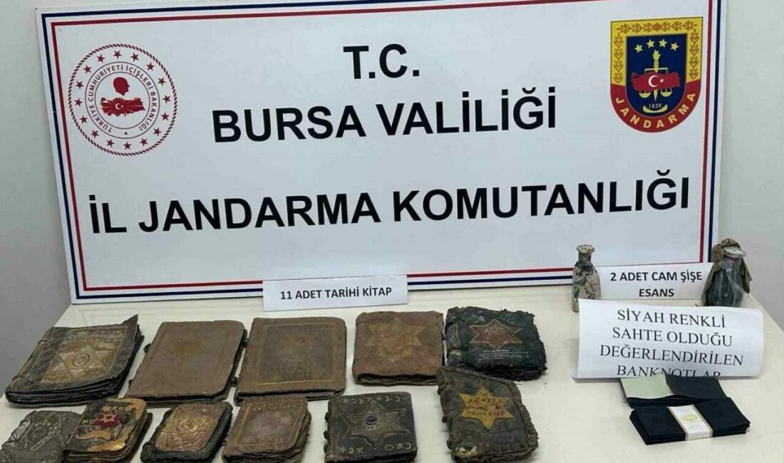 Bursa’da tarihi eser operasyonu Bursa’nın İnegöl ilçesinde jandarma tarafından bir köy evine yapılan operasyonda