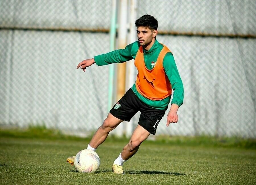 Bursaspor, TFF 3. Lig’in 23. haftasında deplasmanda oynayacağı Belediye Kütahyaspor