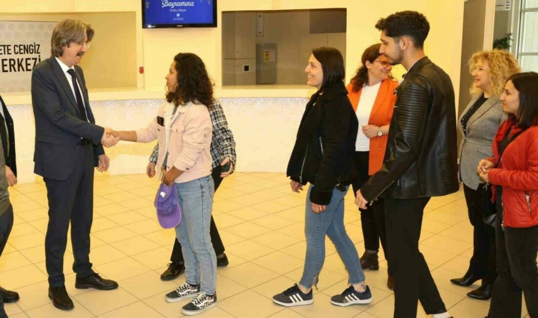 Bursa Uludağ Üniversitesi’nde (BUÜ) bayramlaşma geleneği devam ediyor. Prof. Dr.